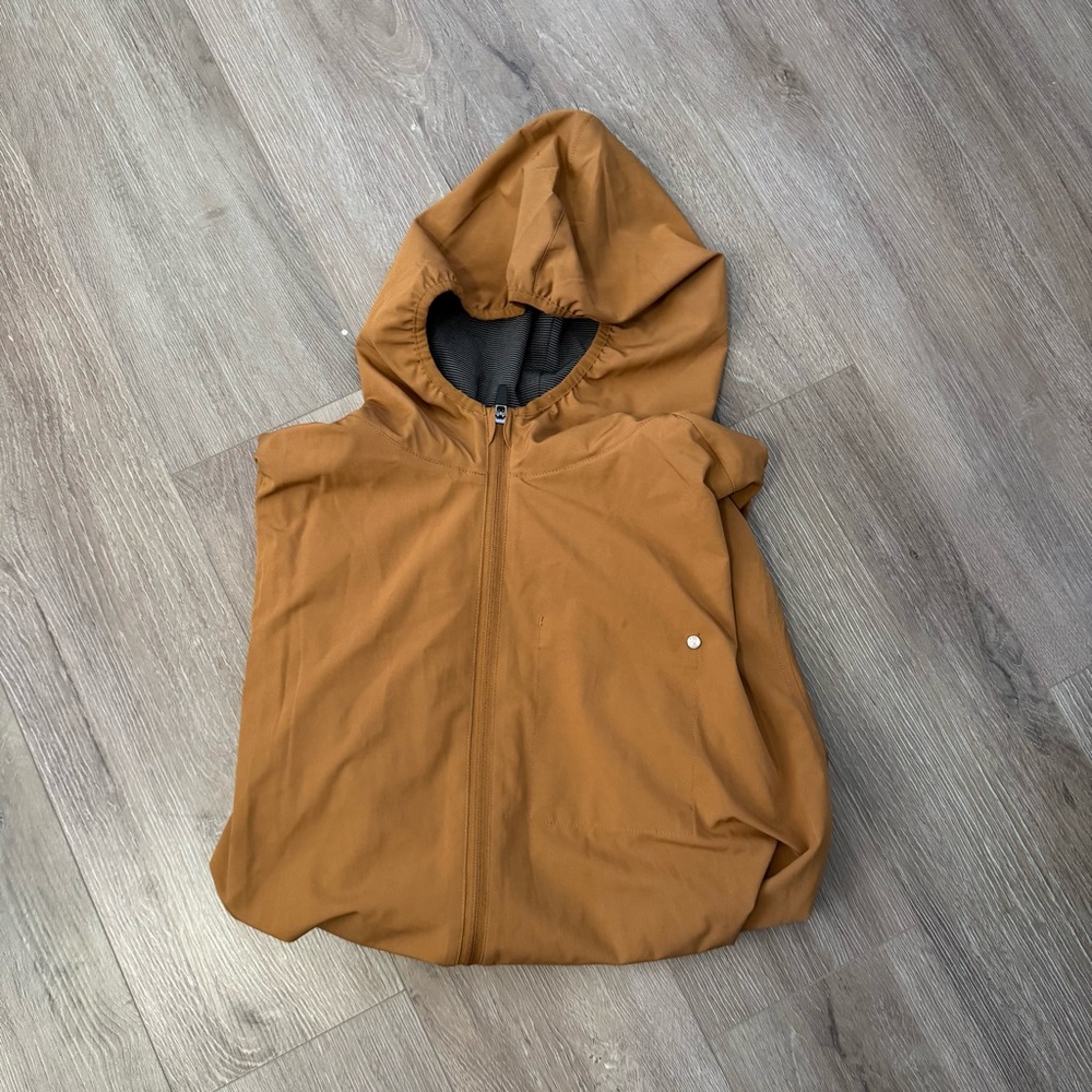 VUORI men’s zip up Hooded